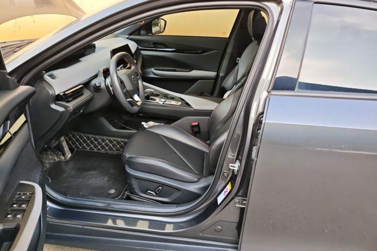 Used CHANGAN UNI-V 2022 1.5T Prestige Version Left Front Seat