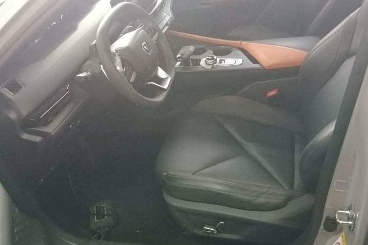 Used CHANGAN UNI-V 2022 1.5T Smart Navigation Version Left Front Seat