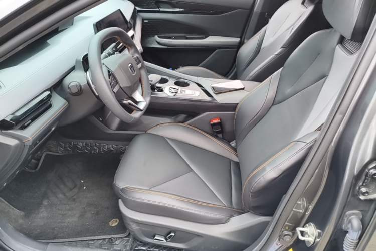 Used CHANGAN UNI-V 2022 1.5T Smart Navigation Version Left Front Seat