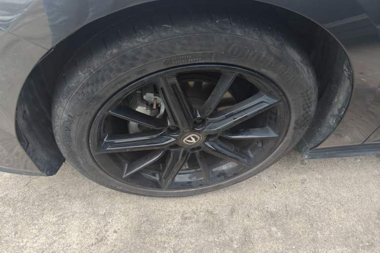 Used CHANGAN UNI-V 2022 1.5T Prestige Version Left Front Wheel Hub