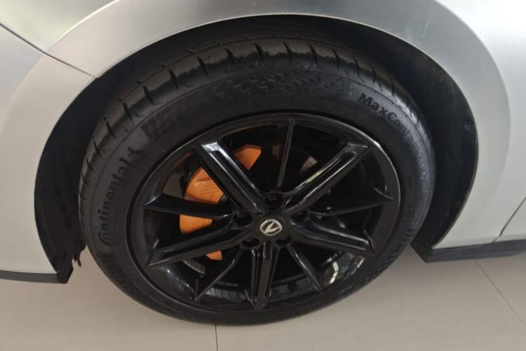 Used CHANGAN UNI-V 2022 1.5T Prestige Version Left Front Wheel Hub
