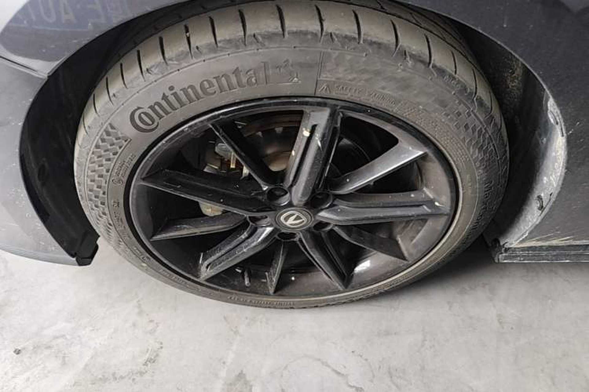 Used CHANGAN UNI-V 2022 1.5T Smart Navigation Version Left Front Wheel Hub