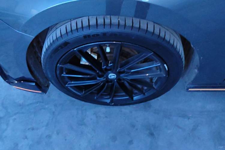 Used CHANGAN UNI-V 2022 1.5T Sport Edition Left Front Wheel Hub