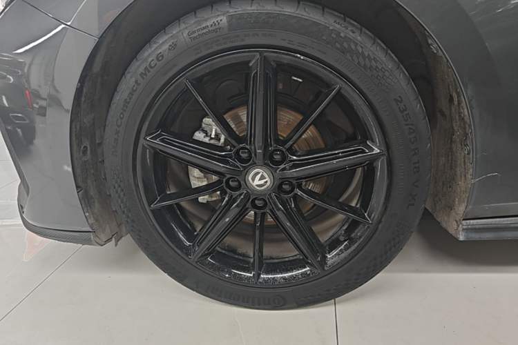 Used CHANGAN UNI-V 2022 1.5T Prestige Version Left Front Wheel Hub