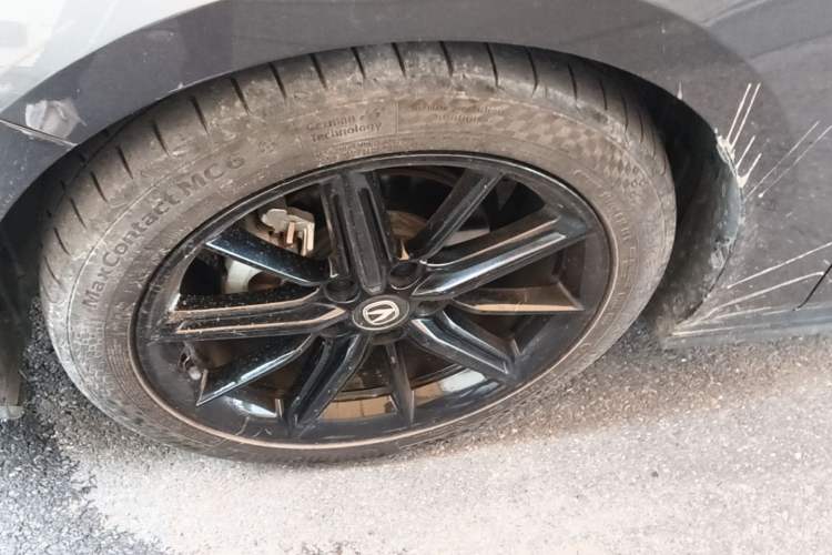 Used CHANGAN UNI-V 2022 1.5T Prestige Version Left Front Wheel Hub