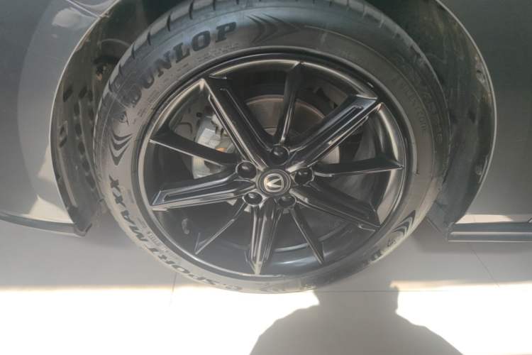Used CHANGAN UNI-V 2022 1.5T Prestige Version Left Front Wheel Hub