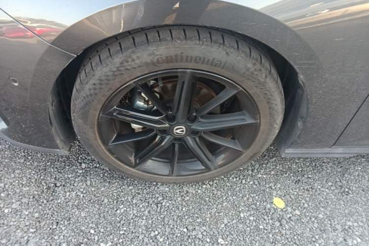 Used CHANGAN UNI-V 2022 1.5T Smart Navigation Version Left Front Wheel Hub