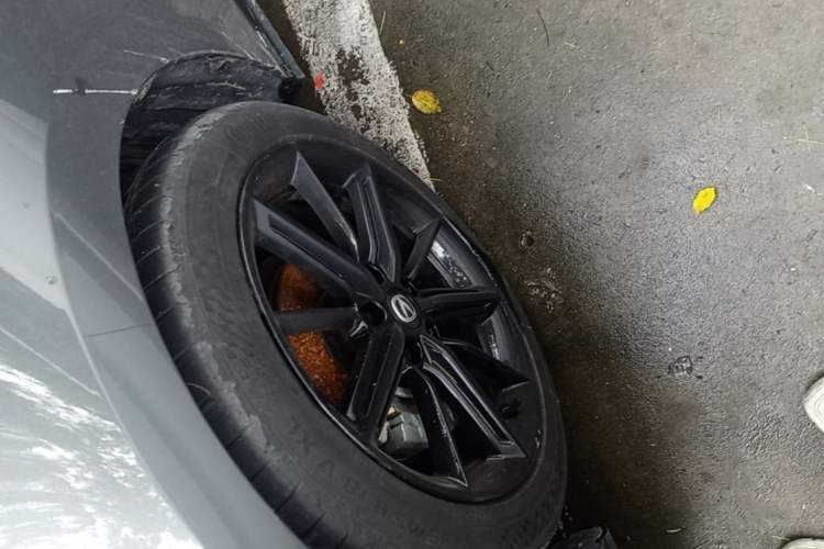 Used CHANGAN UNI-V 2022 1.5T Prestige Version Left Front Wheel Hub