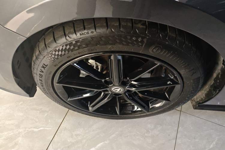 Used CHANGAN UNI-V 2022 1.5T Prestige Version Left Front Wheel Hub