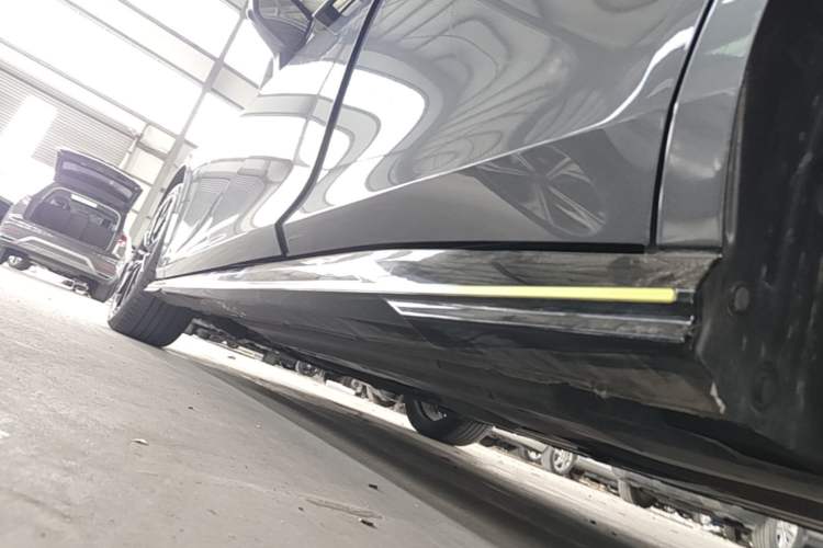 Used CHANGAN UNI-V 2022 1.5T Sport Edition Left Side Sill