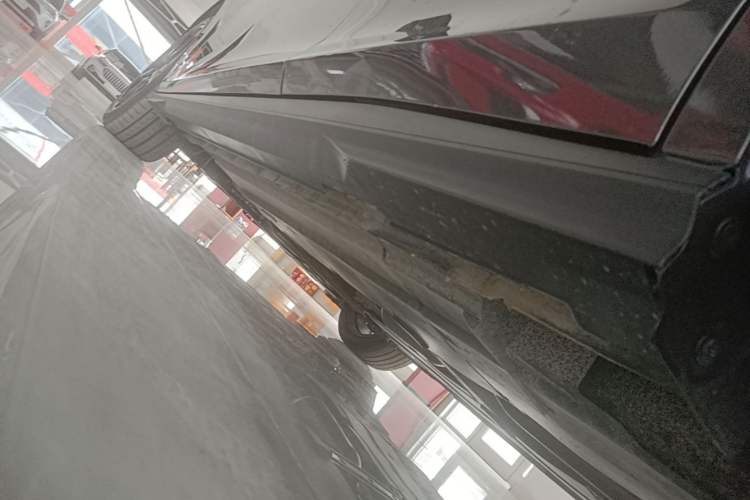 Used CHANGAN UNI-V 2022 1.5T Prestige Version Left Side Sill