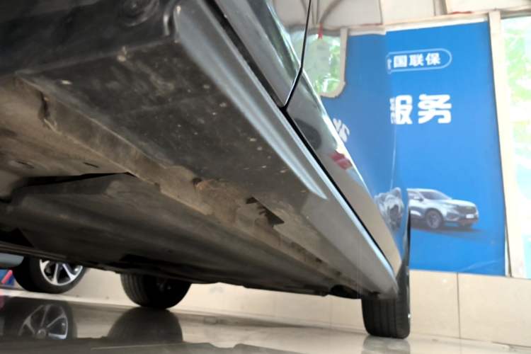 Used CHANGAN UNI-V 2022 1.5T Prestige Version Left Side Sill