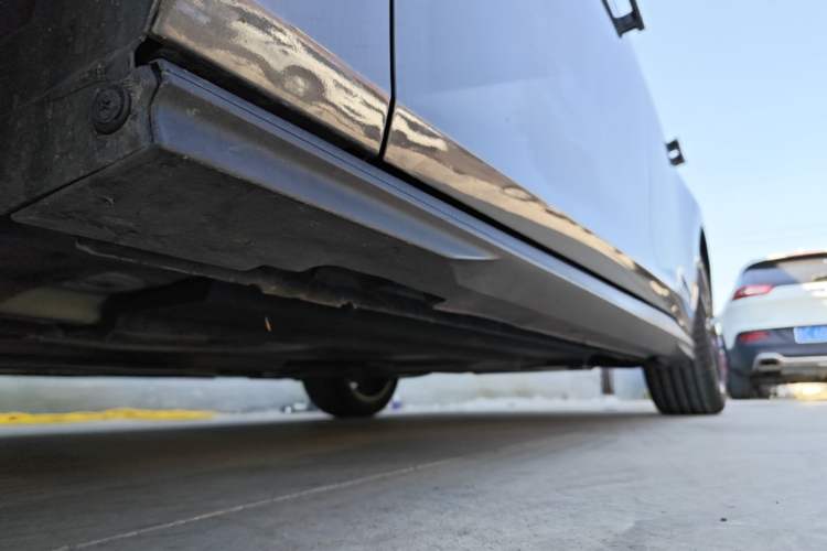 Used CHANGAN UNI-V 2022 1.5T Prestige Version Left Side Sill