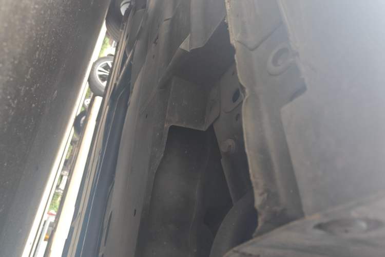 Used CHANGAN UNI-V 2022 1.5T Prestige Version Left Side Sill