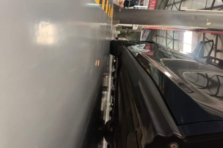 Used CHANGAN UNI-V 2022 1.5T Prestige Version Left Side Sill