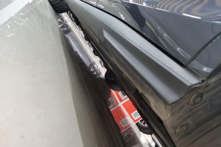 Used CHANGAN UNI-V 2022 1.5T Prestige Version Left Side Sill