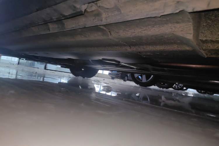 Used CHANGAN UNI-V 2022 1.5T Prestige Version Left Side Sill