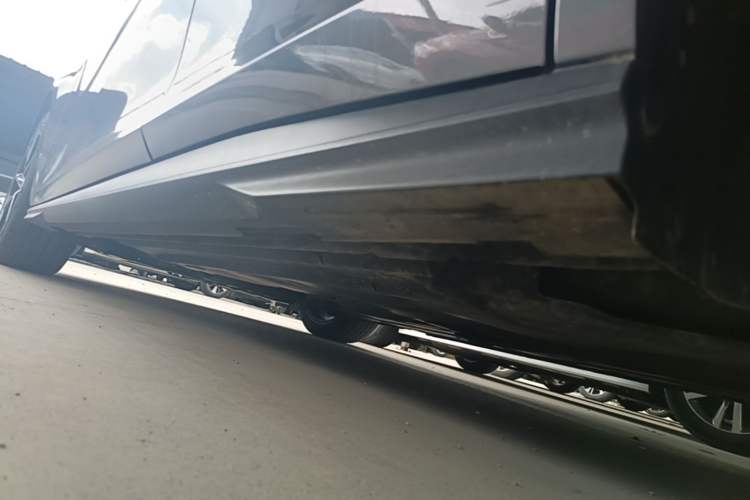 Used CHANGAN UNI-V 2022 1.5T Prestige Version Left Side Sill