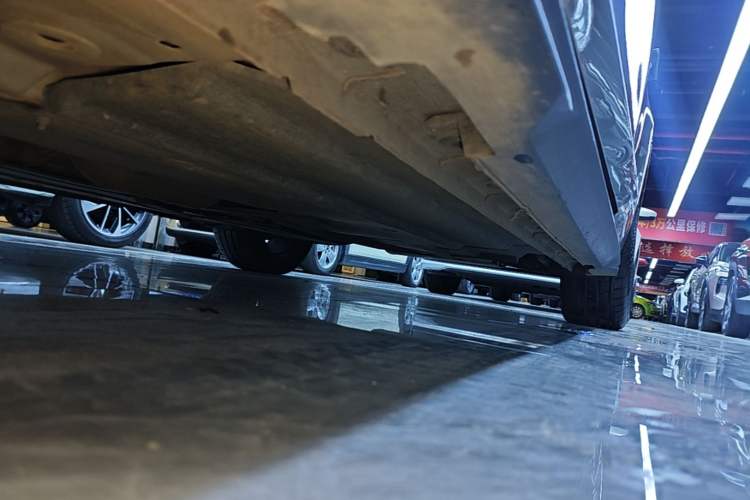 Used CHANGAN UNI-V 2022 1.5T Prestige Version Left Side Sill