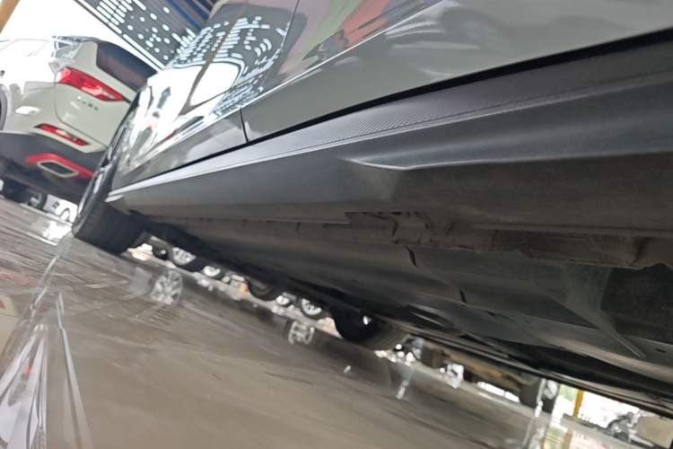 Used CHANGAN UNI-V 2022 1.5T Prestige Version Left Side Sill