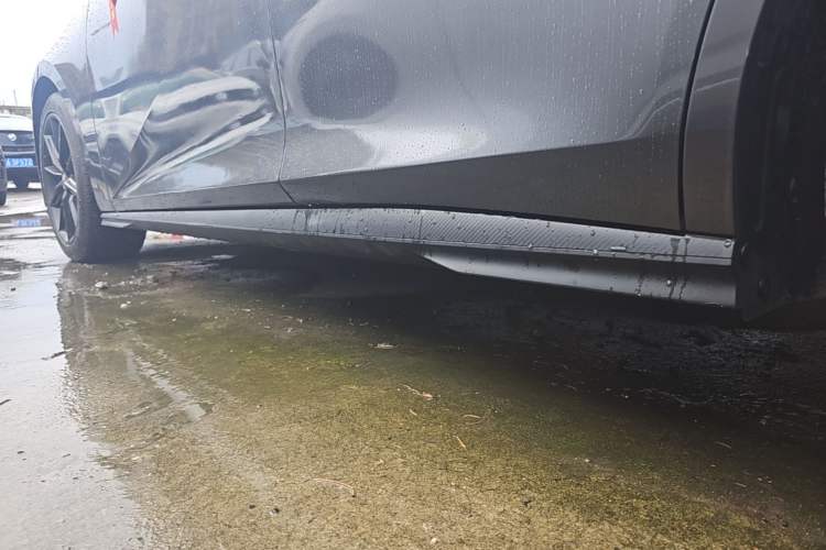 Used CHANGAN UNI-V 2022 1.5T Smart Navigation Version Left Side Sill