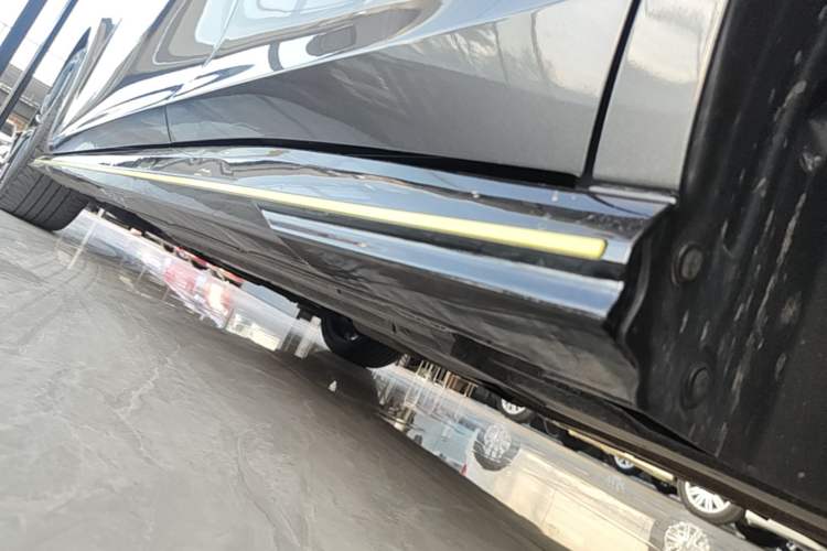Used CHANGAN UNI-V 2022 1.5T Sport Edition Left Side Sill