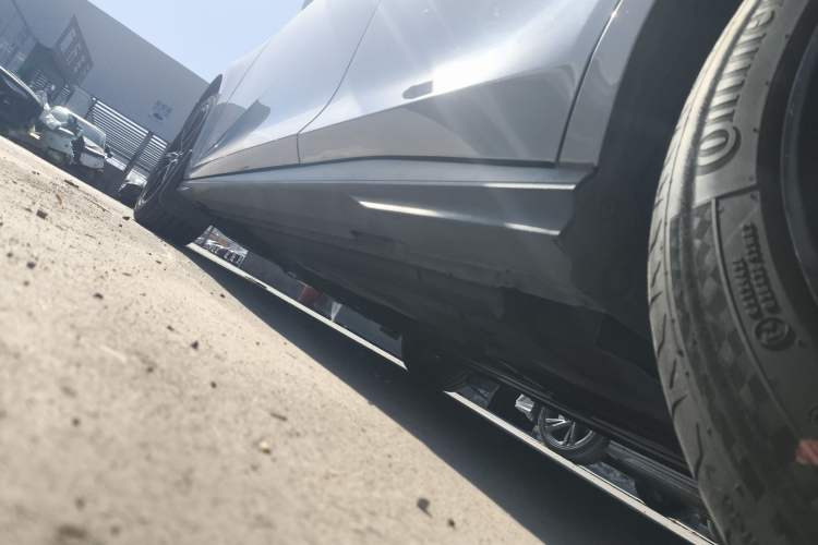 Used CHANGAN UNI-V 2022 1.5T Prestige Version Left Side Sill