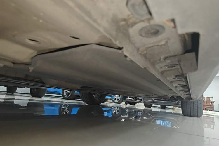 Used CHANGAN UNI-V 2022 1.5T Prestige Version Left Side Sill
