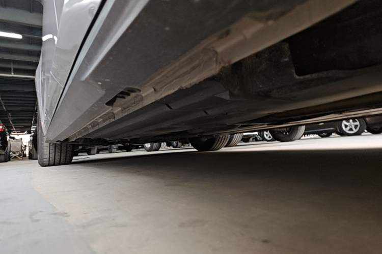 Used CHANGAN UNI-V 2022 1.5T Prestige Version Left Side Sill
