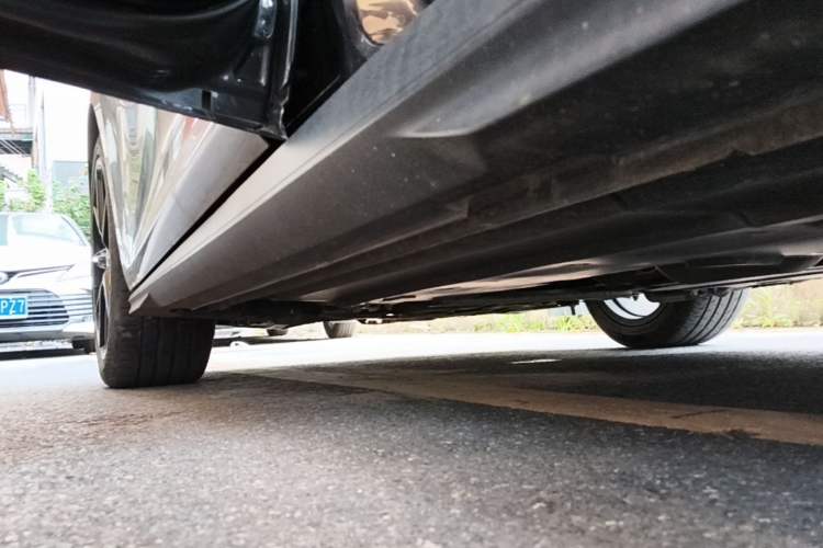 Used CHANGAN UNI-V 2022 1.5T Prestige Version Left Side Sill
