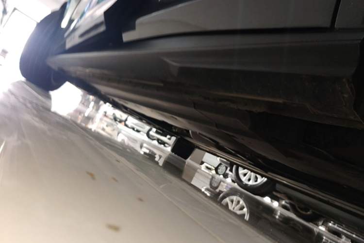 Used CHANGAN UNI-V 2022 1.5T Prestige Version Left Side Sill