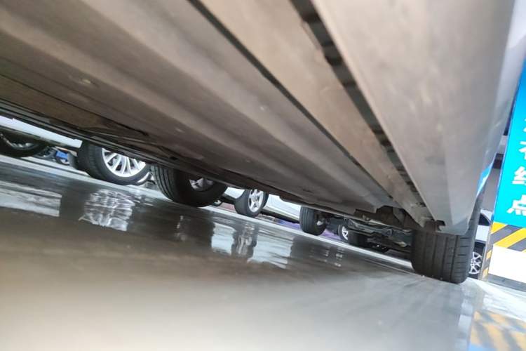 Used CHANGAN UNI-V 2022 1.5T Smart Navigation Version Left Side Sill