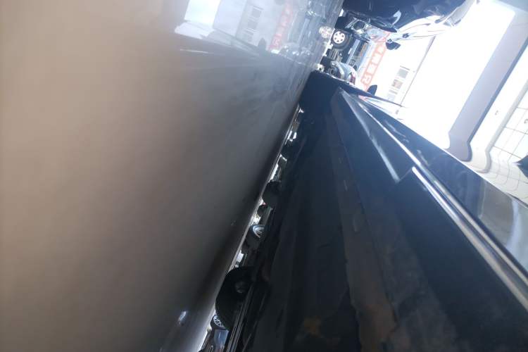 Used CHANGAN UNI-V 2022 2.0T Leading-Speed Edition Left Side Sill