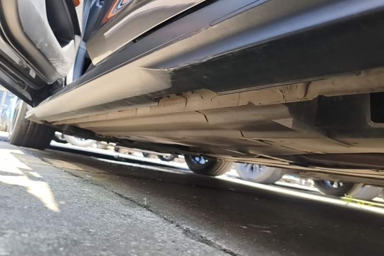 Used CHANGAN UNI-V 2022 1.5T Prestige Version Left Side Sill