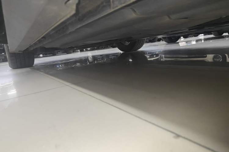 Used CHANGAN UNI-V 2022 1.5T Prestige Version Left Side Sill