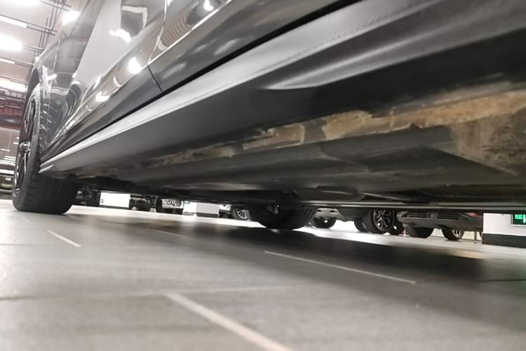 Used CHANGAN UNI-V 2022 1.5T Prestige Version Left Side Sill