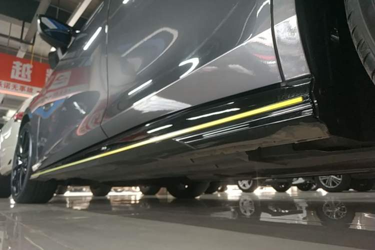 Used CHANGAN UNI-V 2022 1.5T Sport Edition Left Side Sill