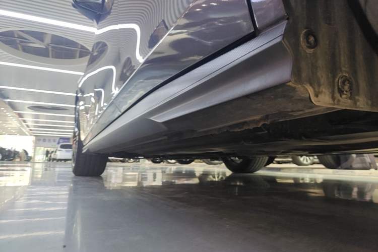 Used CHANGAN UNI-V 2022 1.5T Prestige Version Left Side Sill