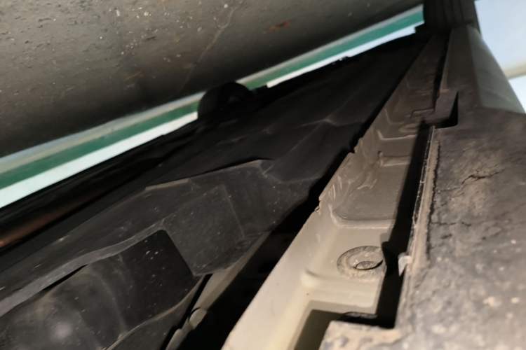Used CHANGAN UNI-V 2022 1.5T Prestige Version Left Side Sill