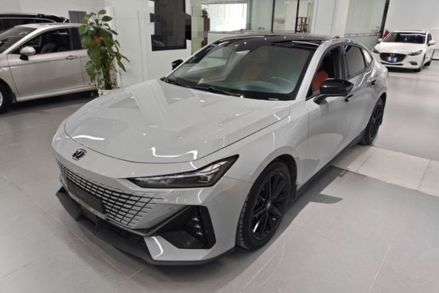 Used CHANGAN UNI-V 2022 1.5T Prestige Version
