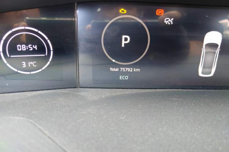 Used CHANGAN UNI-V 2022 1.5T Sport Edition Odometer Close Up