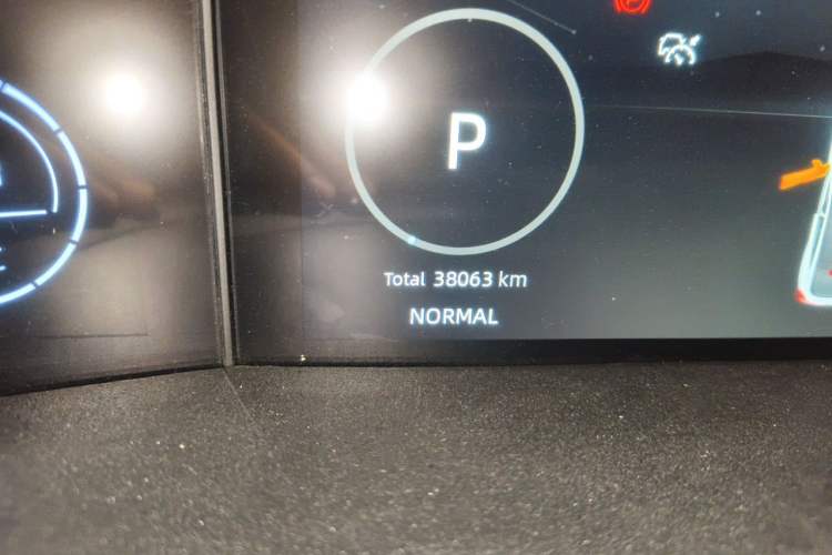 Used CHANGAN UNI-V 2022 1.5T Prestige Version Odometer Close Up