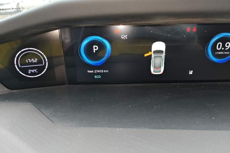 Used CHANGAN UNI-V 2022 1.5T Prestige Version Odometer Close Up
