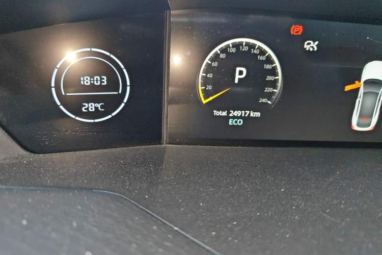 Used CHANGAN UNI-V 2022 1.5T Prestige Version Odometer Close Up