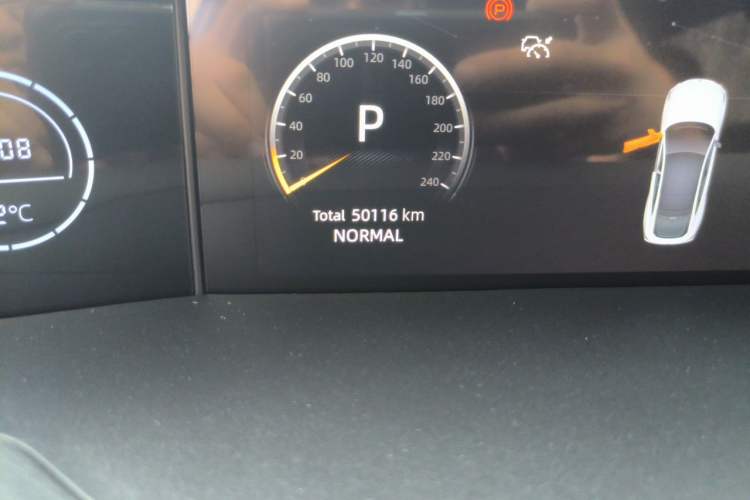 Used CHANGAN UNI-V 2022 1.5T Sport Edition Odometer Close Up