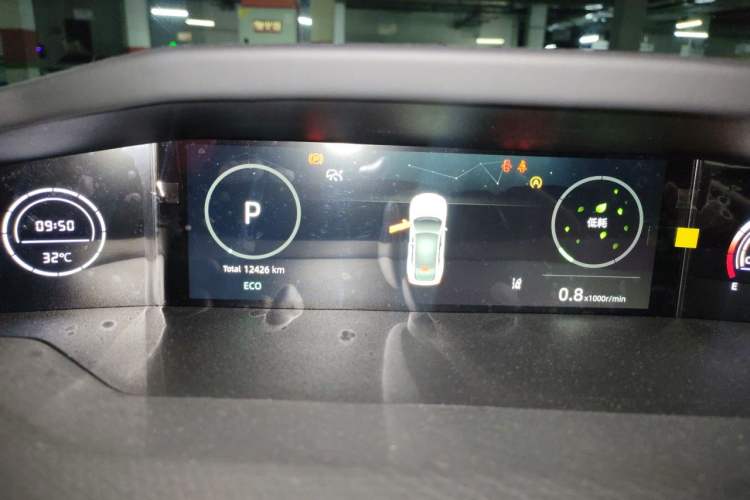 Used CHANGAN UNI-V 2022 1.5T Prestige Version Odometer Close Up