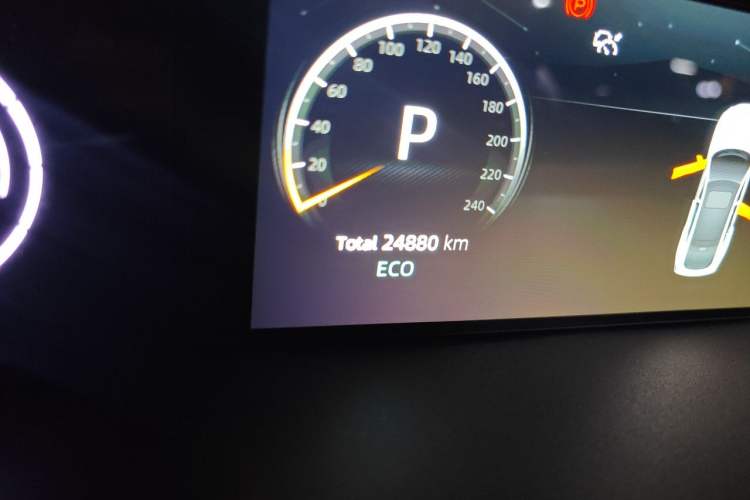 Used CHANGAN UNI-V 2022 2.0T Sporty Version Odometer Close Up