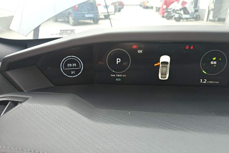 Used CHANGAN UNI-V 2022 1.5T Prestige Version Odometer Close Up
