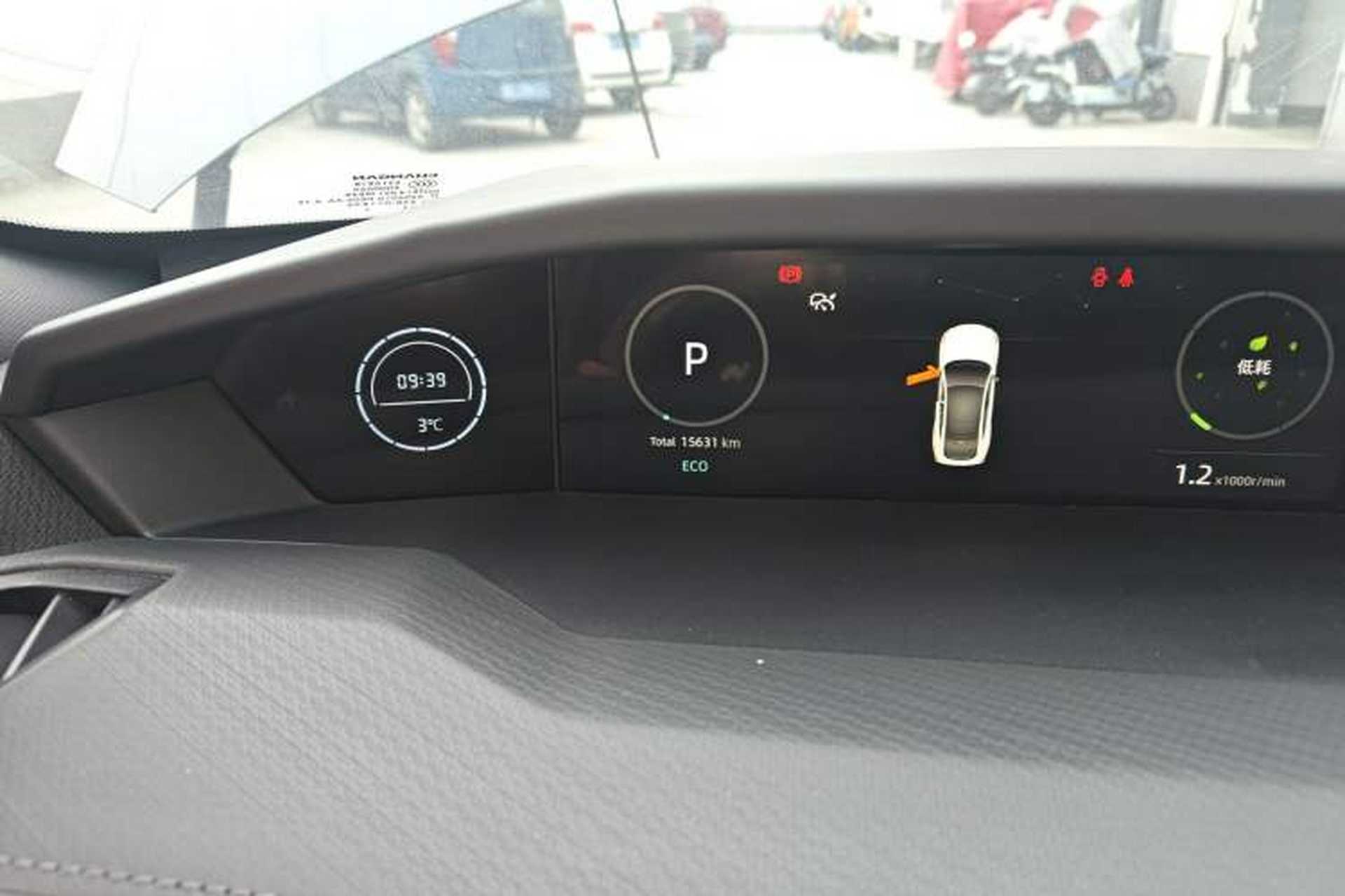 Used CHANGAN UNI-V 2022 1.5T Prestige Version Odometer Close Up