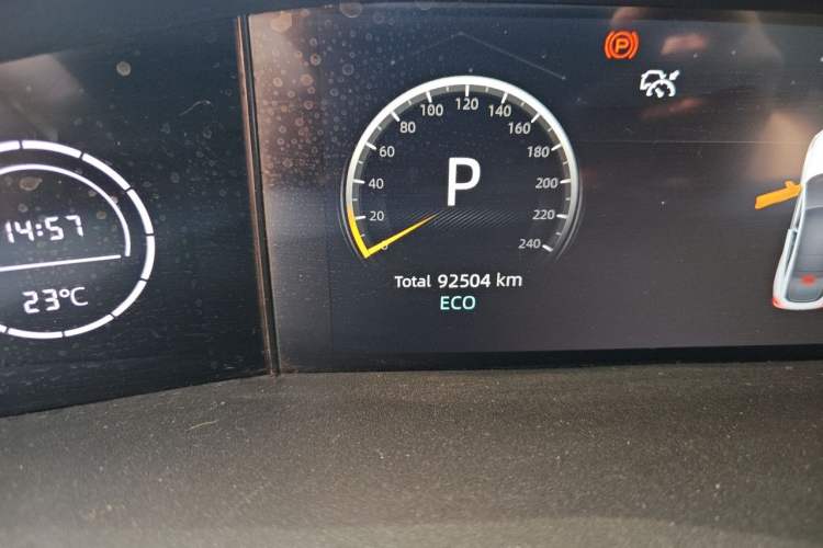 Used CHANGAN UNI-V 2022 1.5T Prestige Version Odometer Close Up